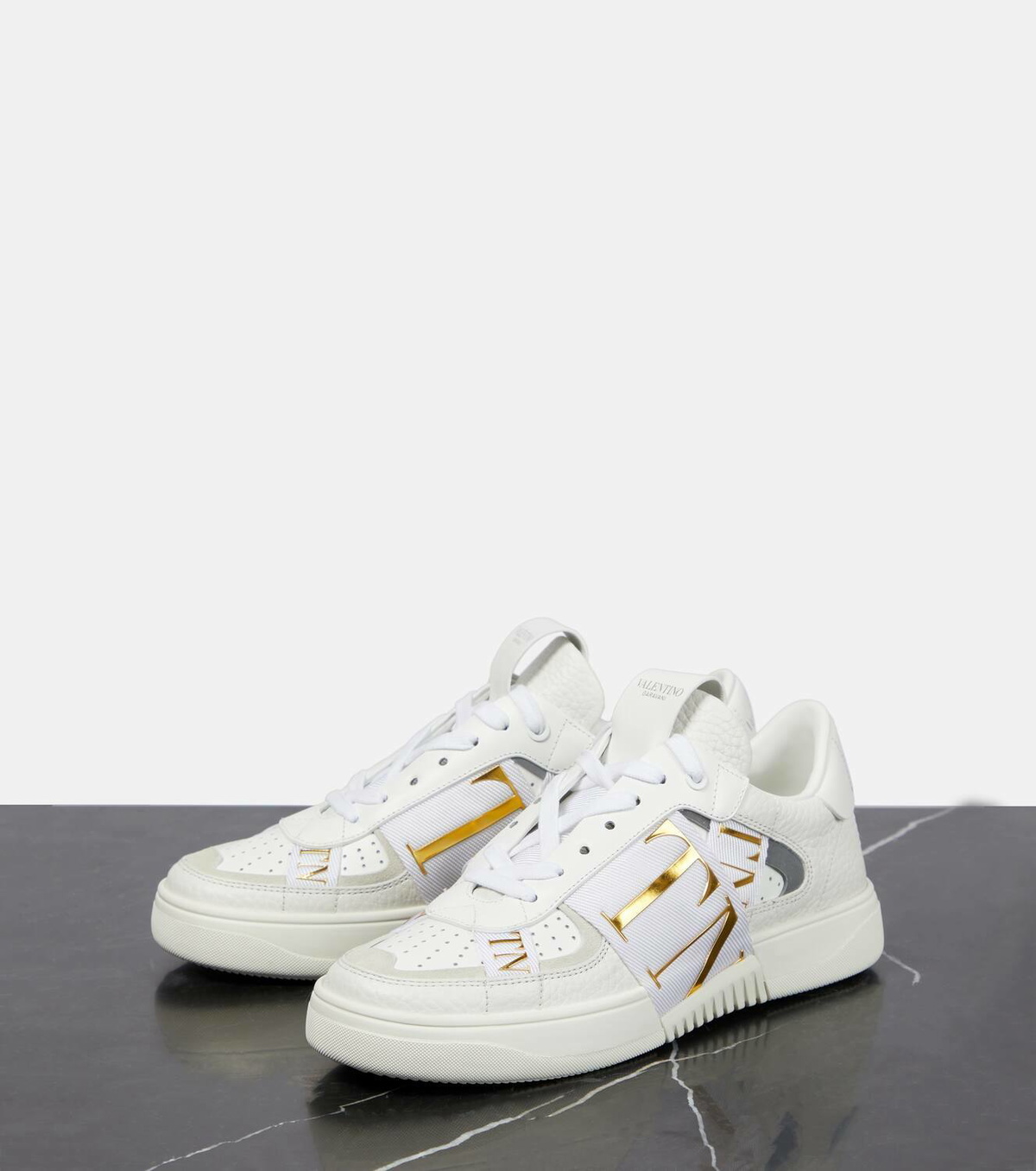 VALENTINO GARAVANI VL7N レザー スニーカー ダメージ加工 Valentino Garavani VL7N leather low-top sneakers Valentino