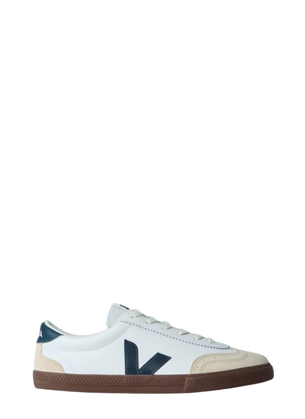 Photo: Veja Volley Sneakers