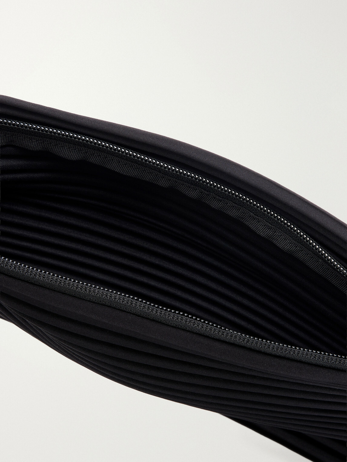 Homme Plissé Issey Miyake - Slim Pleated Belt Bag