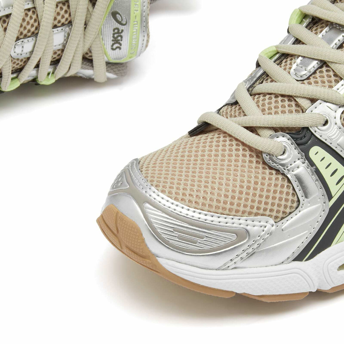 Asics Gel-Nimbus 9 Sneakers in Feather Grey/Carrier Grey