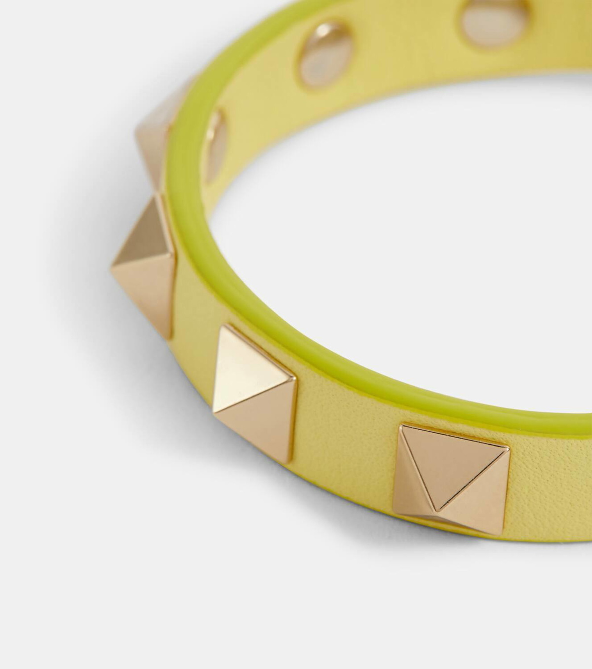 ブレスレット VALENTINO GARAVANI COER  BRACELET GOLD-COLOURED VALENTINO GARAVANI Rockstud gold-tone bangle | NET-A-PORTER