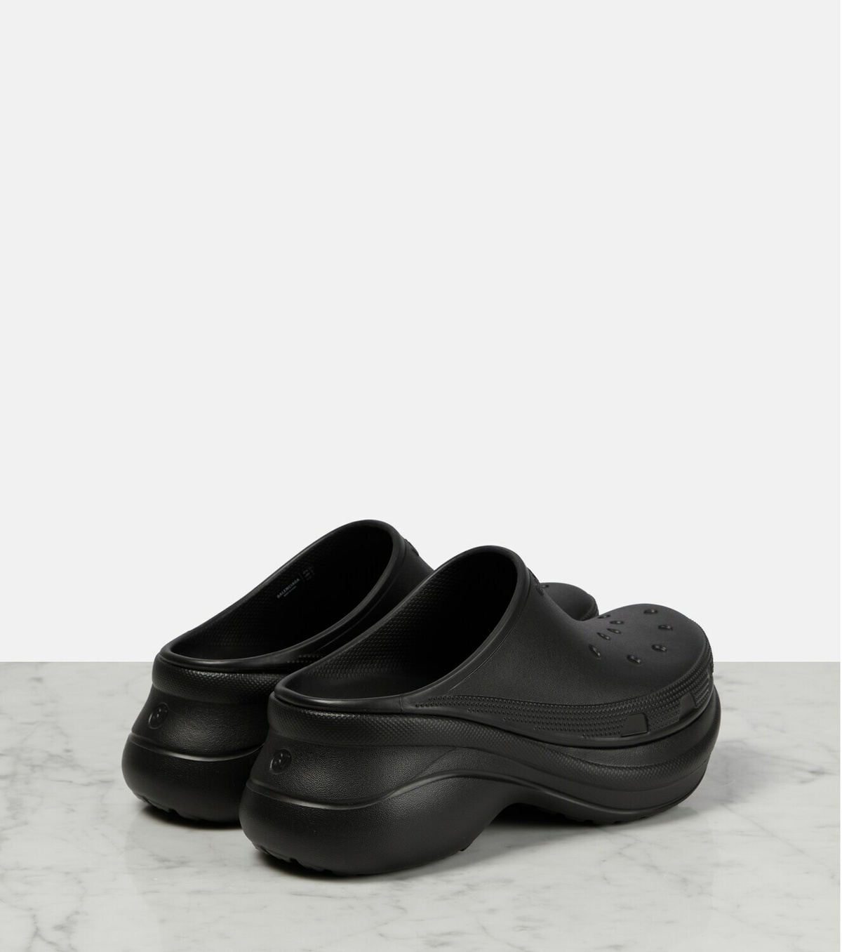 Balenciaga - x Crocs™ platform slides