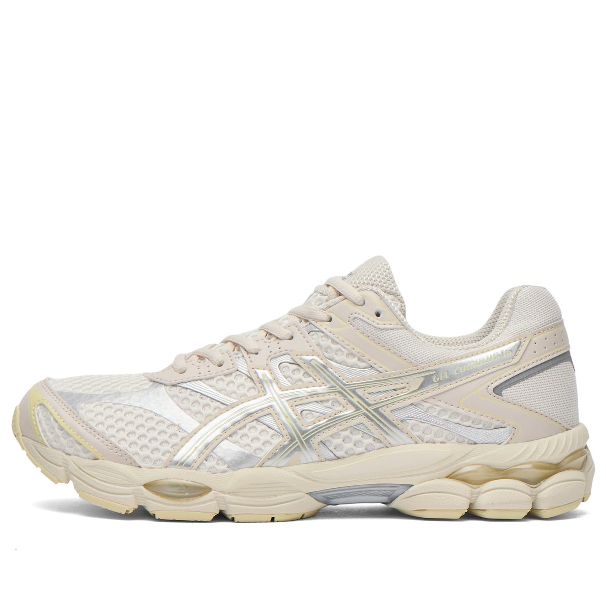 Asics Women's GEL-CUMULUS 16 Sneaker in Cream/Pure Silver