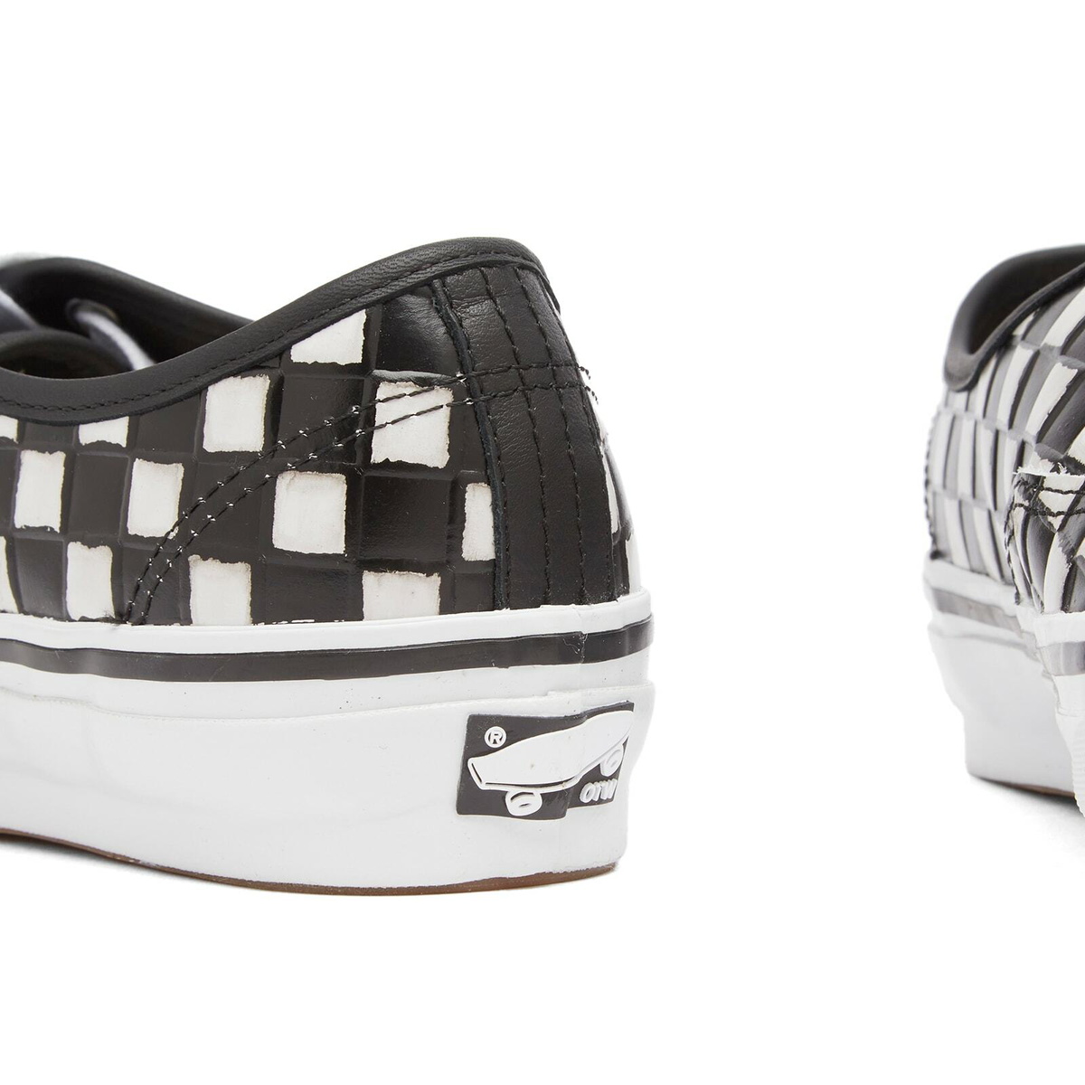 靴 OTW by VANS Authentic 44 Vibram 27cm 靴 OTW by VANS Authentic 44 Vibram 27cm 靴 OTW by VANS Authentic