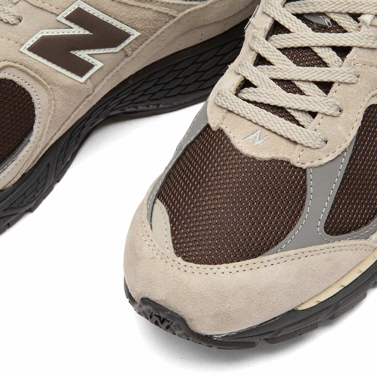 New Balance 2002R Sneaker in Arid Stone