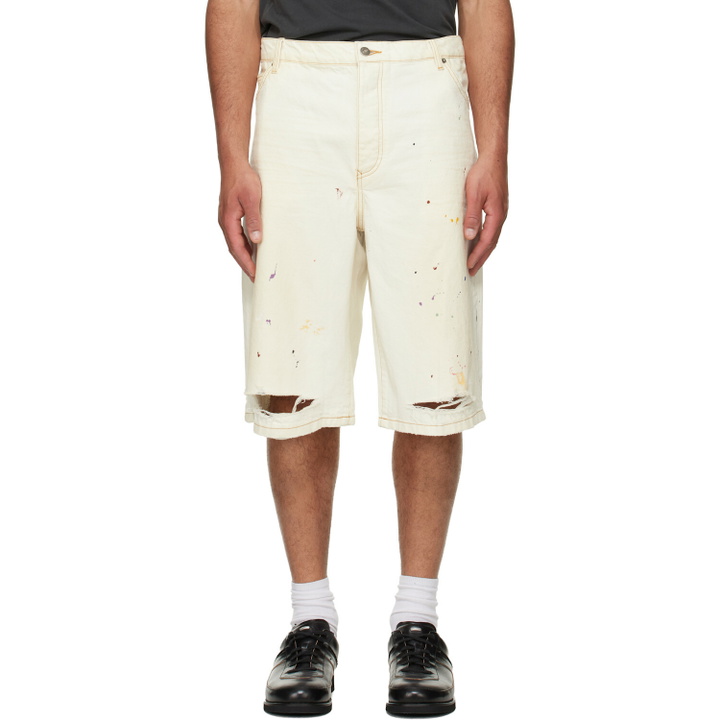 Photo: COÛT DE LA LIBERTÉ Off-White Zander Twill Baggy Shorts