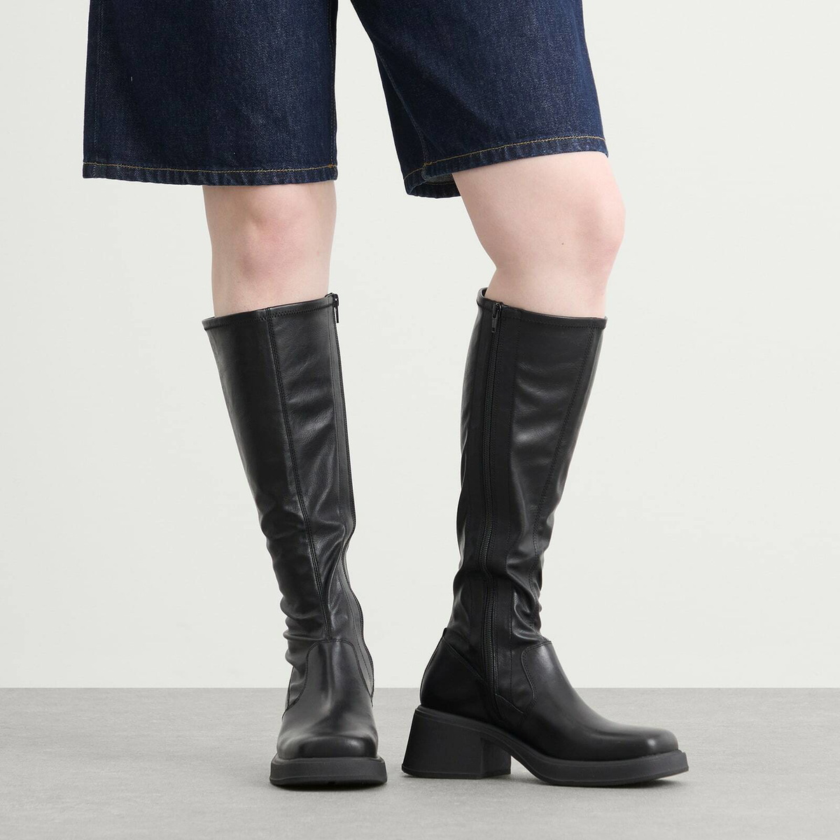 Vagabond Shoemakers Women's Dorah Stretch Knee High Boot in Black