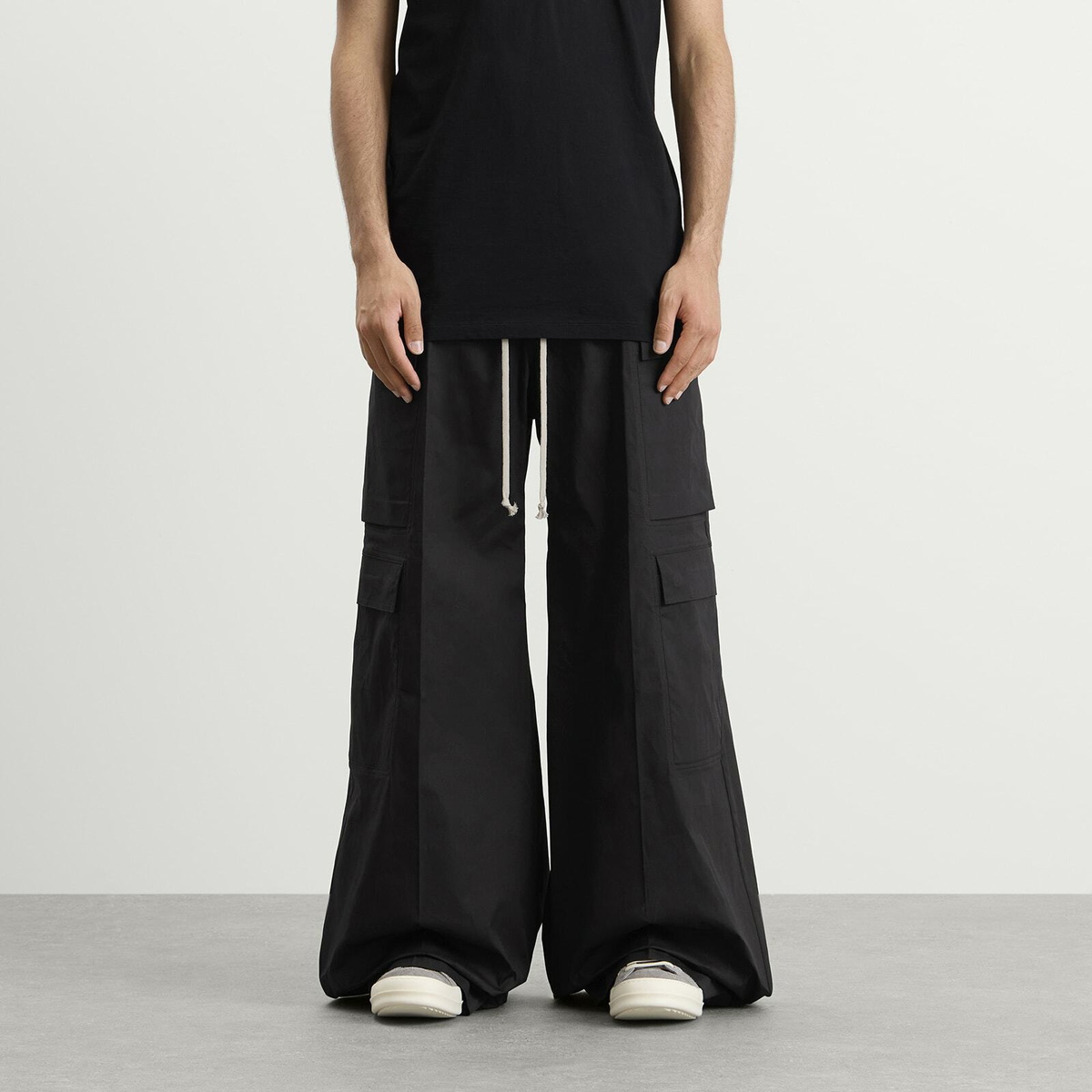 Rick Owens Men's Cargobelas in Black