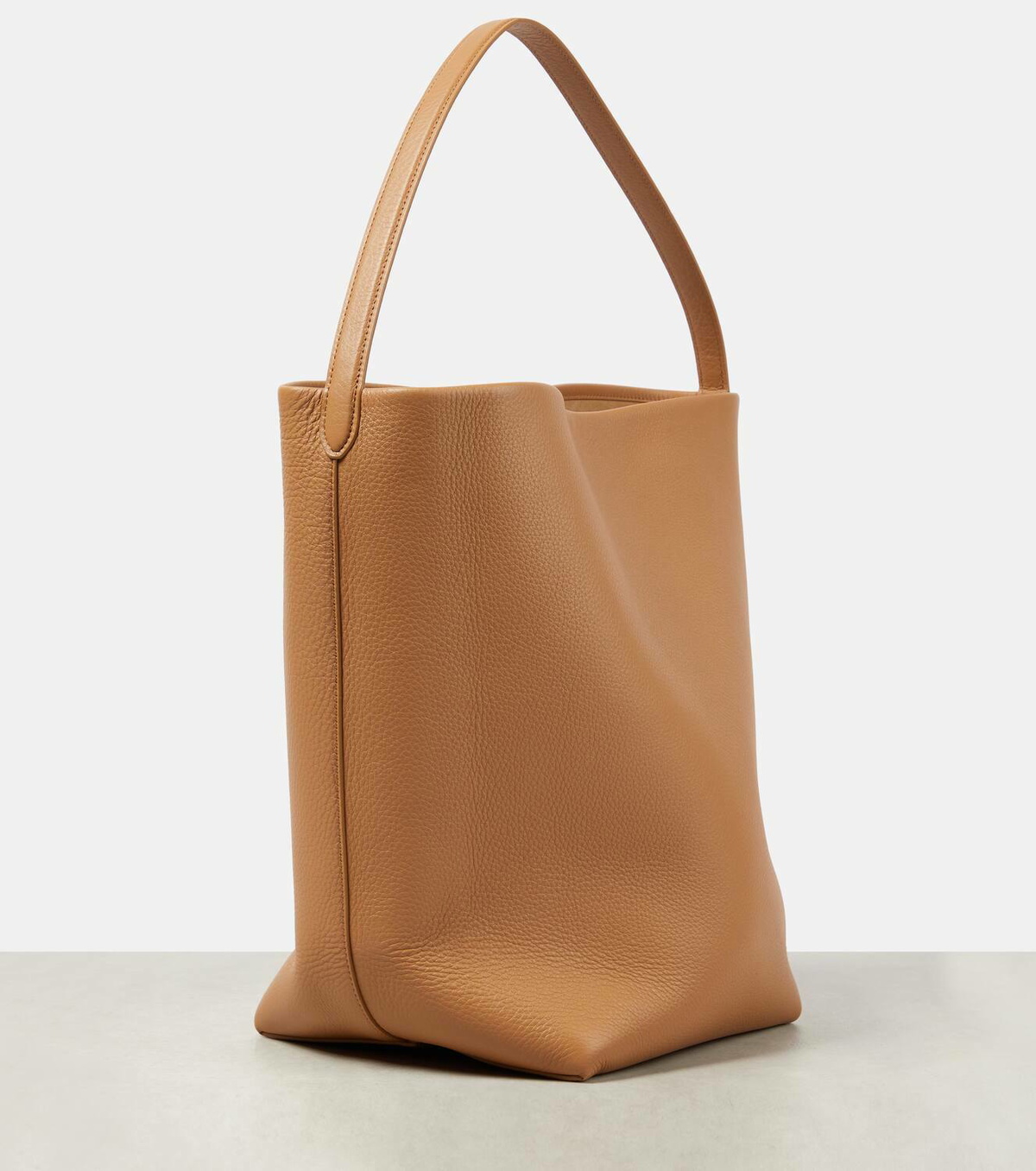 トートバッグ THE ROW PARK LARGE LEATHER TOTE BAG Park Large N/S leather tote bag in black - The Row | Mytheresa