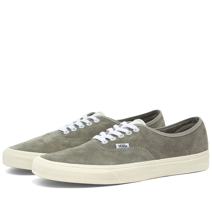 Photo: Vans Authentic Suede