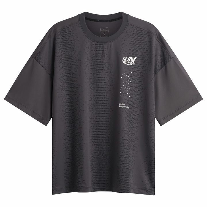 Photo: ON Men's Performance Volt T-Shirt in Iron