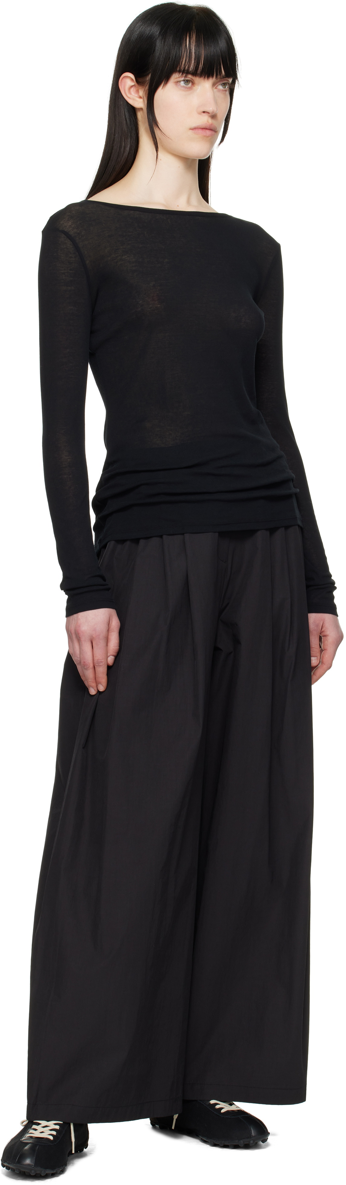AMOMENTO Black Round T-shirt