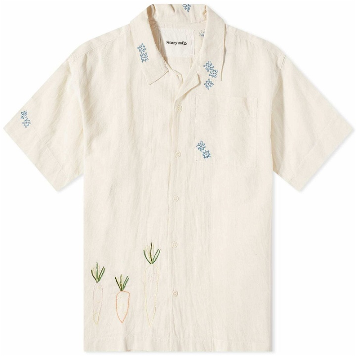 Photo: Story mfg. Men's Carrot Embroidered Vacation Shirt in Carrot Hand Embroidery