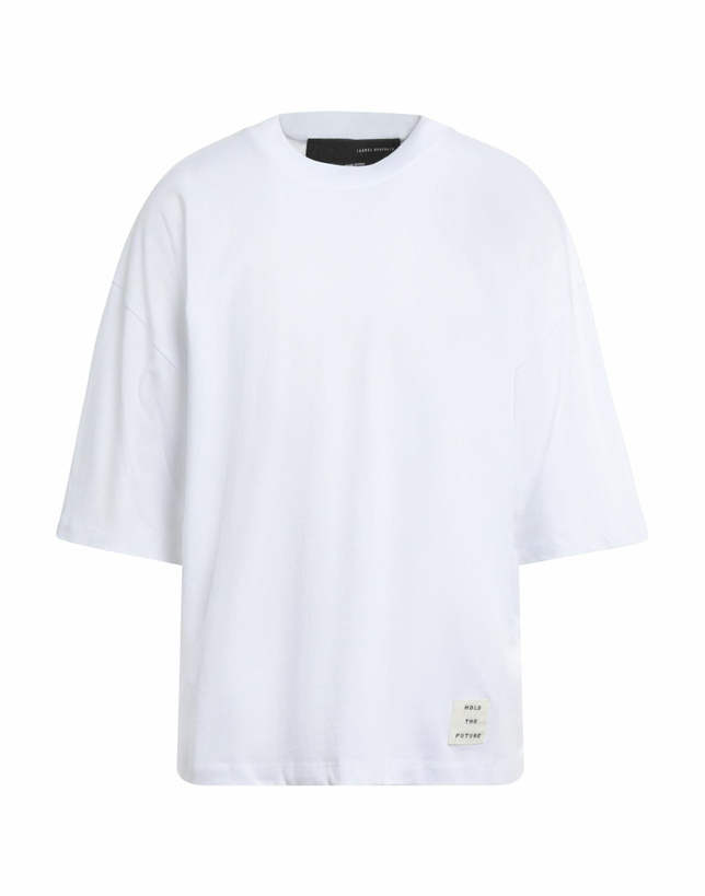 Photo: Isabel Benenato Mens T-shirt in White