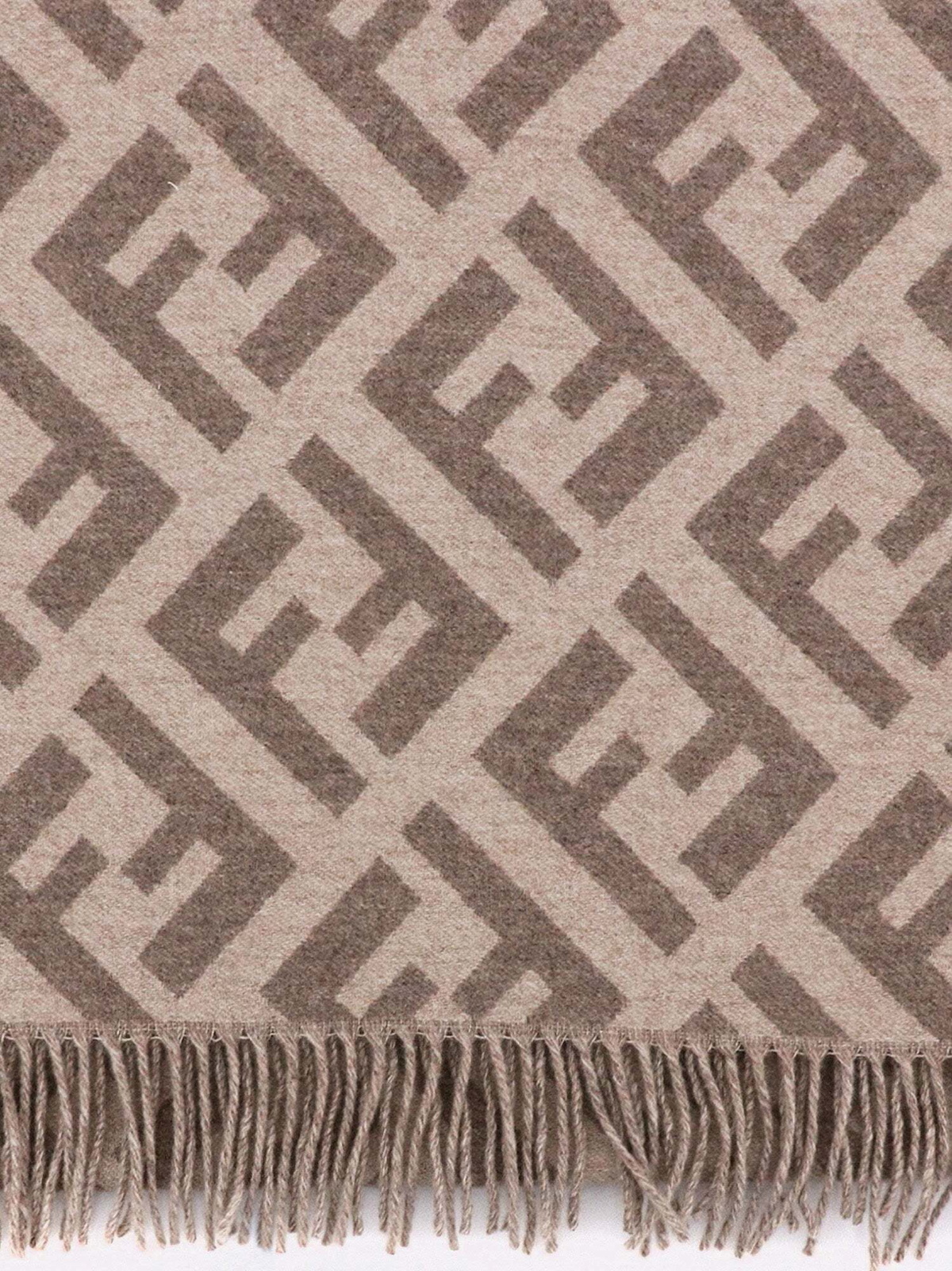 Fendi   Scarf Beige   Womens