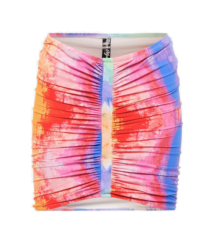 Photo: Reina Olga Geraldina tie-dye miniskirt