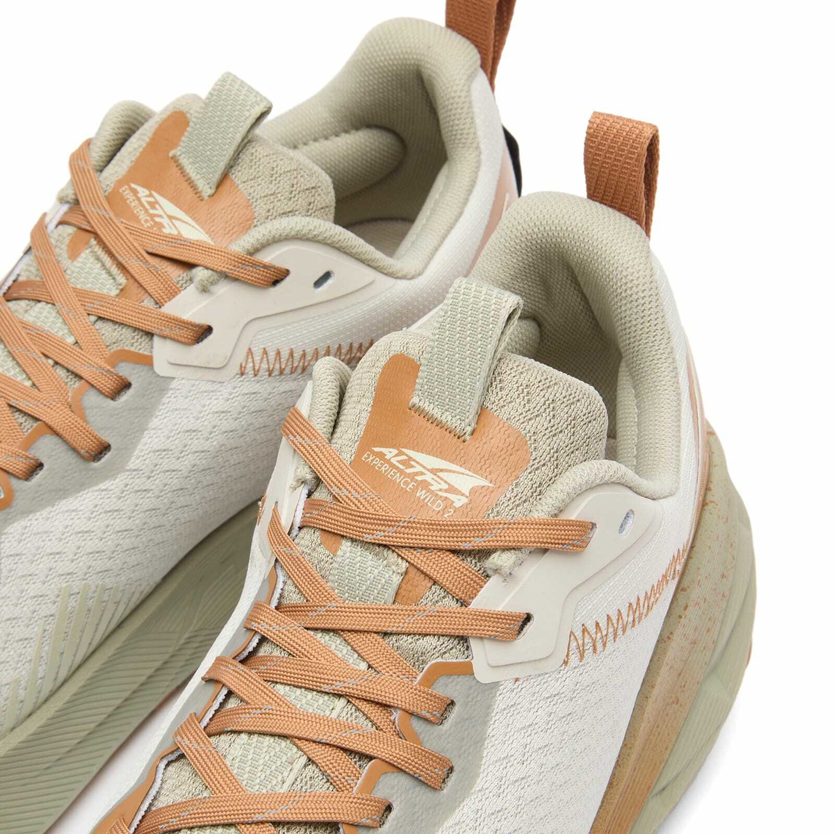 Altra Men's Experience Wild 2 Sneaker in Taupe