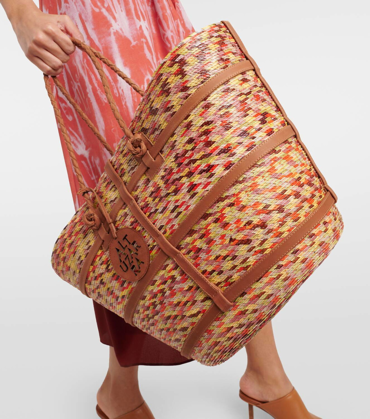 ☆関税込み☆【ALTUZARRA】Watermill raffia tote bag Altuzarra Watermill Bag in Natural/White