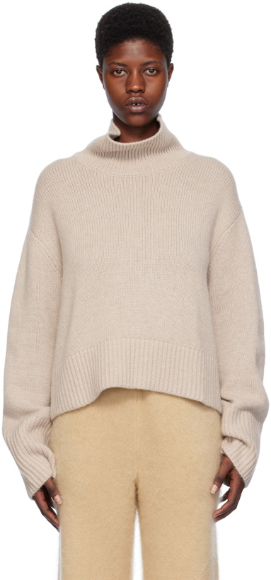 Photo: LISA YANG Beige Fleur Turtleneck