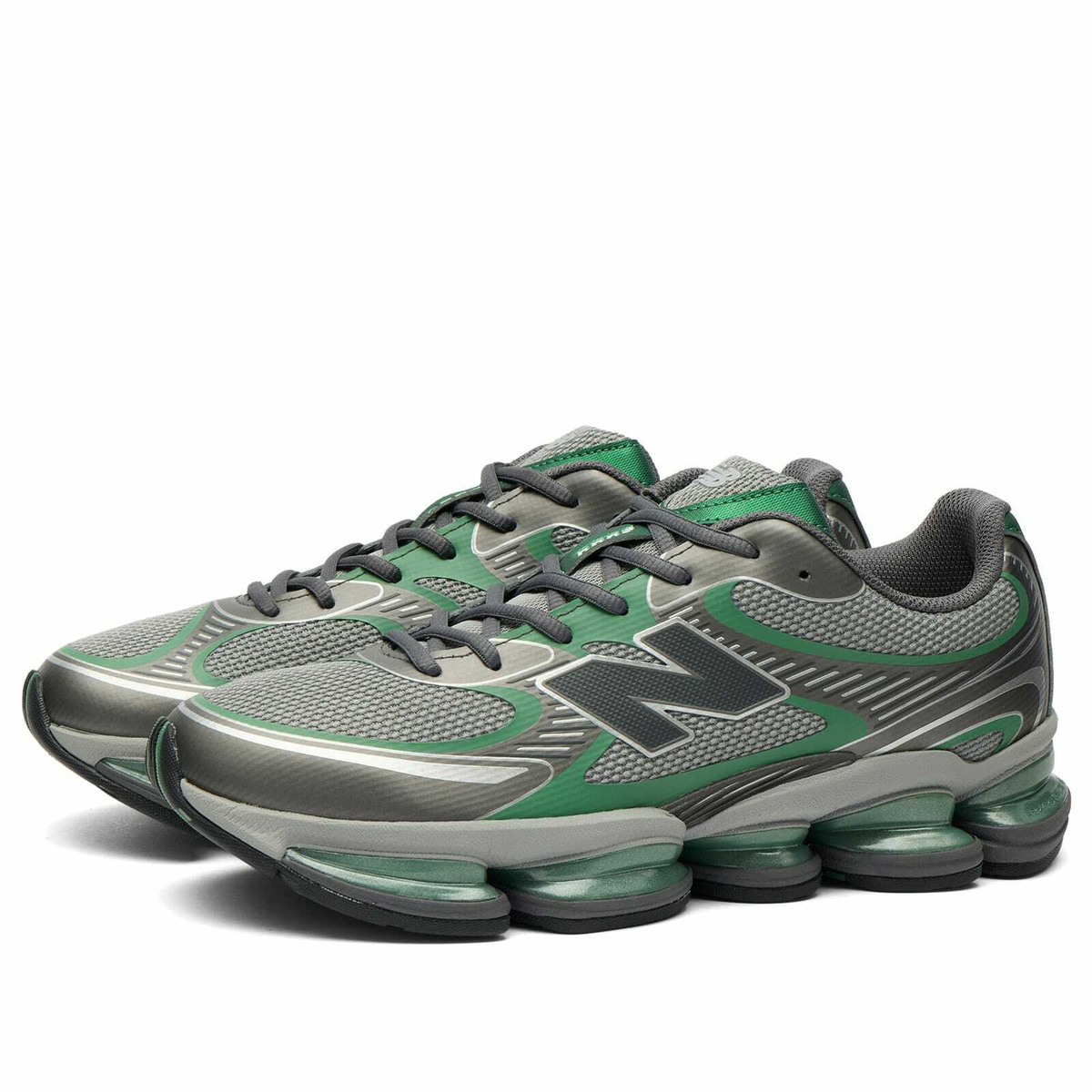 New Balance 2000 Sneaker in Slate Grey/Outfield