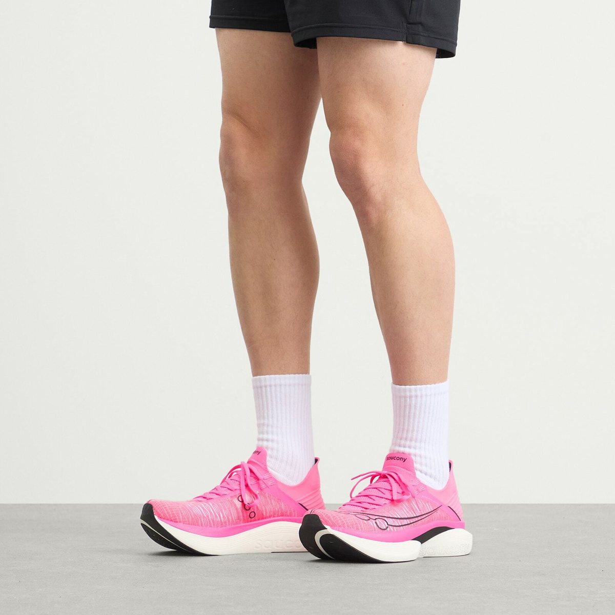 Saucony Endorphin Elite 2 Sneaker in Shock/Black