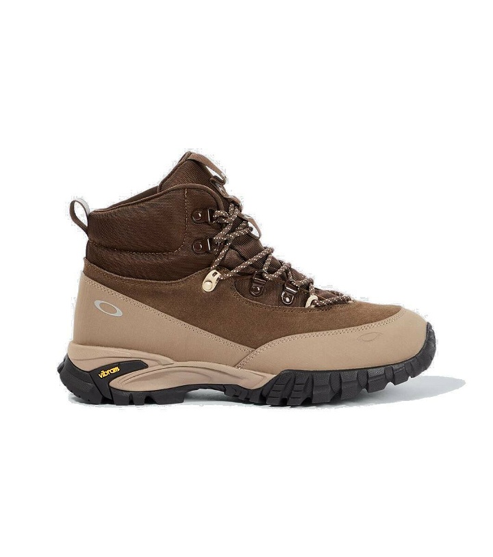 Photo: Oakley Vertex suede hiking boots