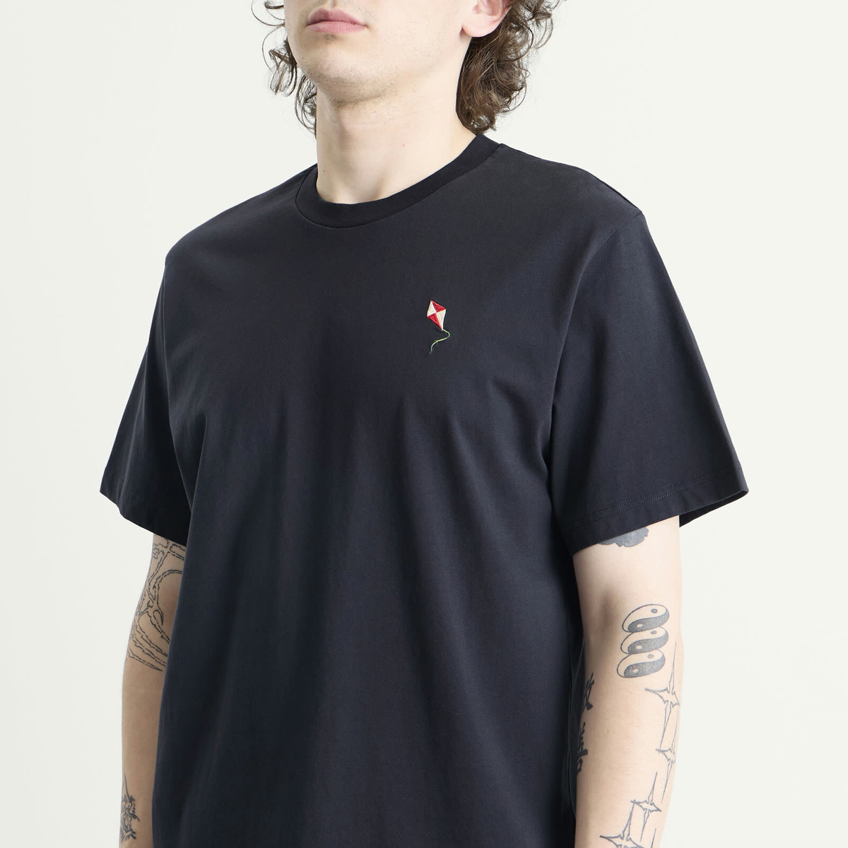 Foret Men's Kite T-Shirt in Navy