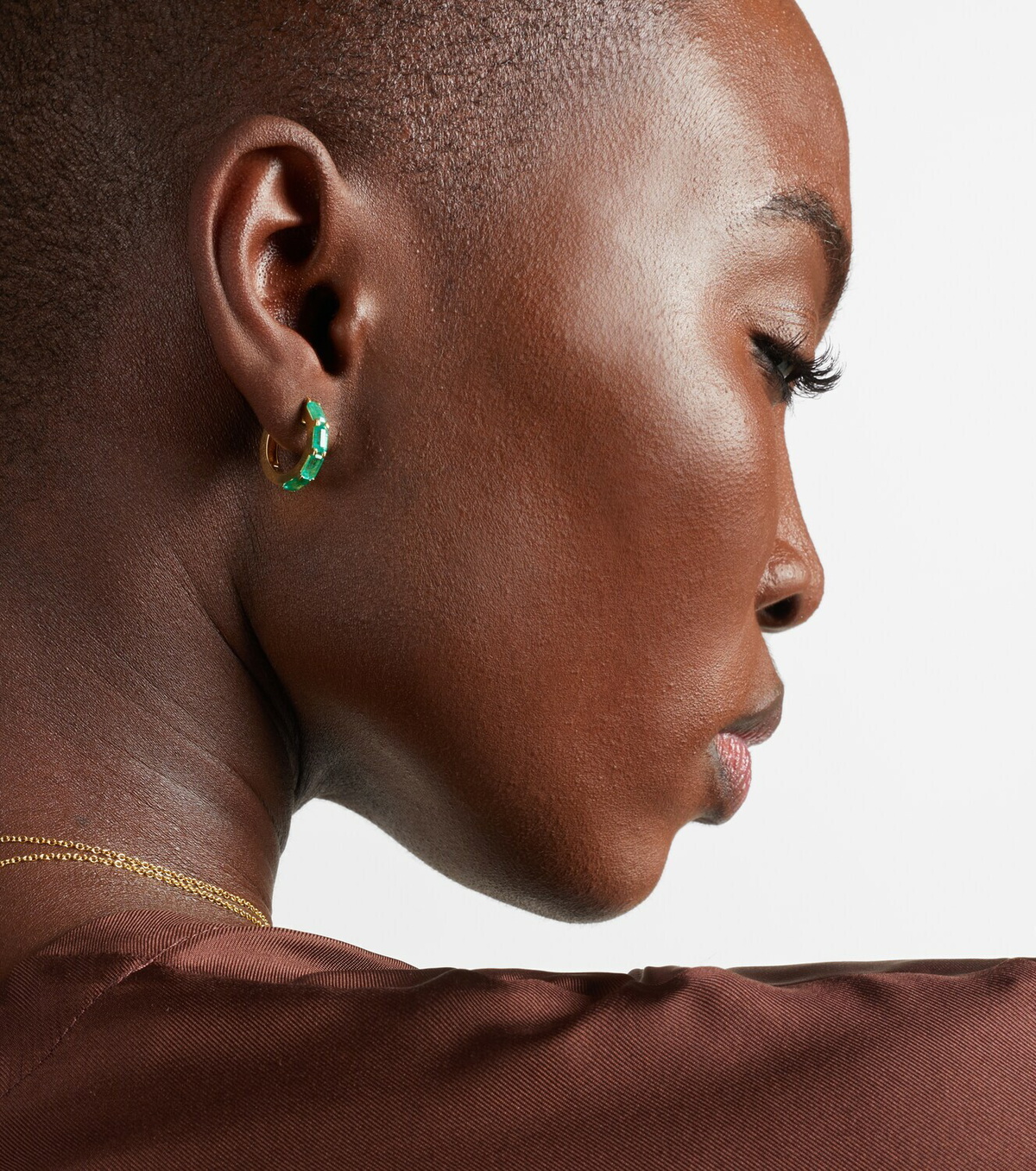 Shay Jewelry 18kt gold huggie earrings with emeralds