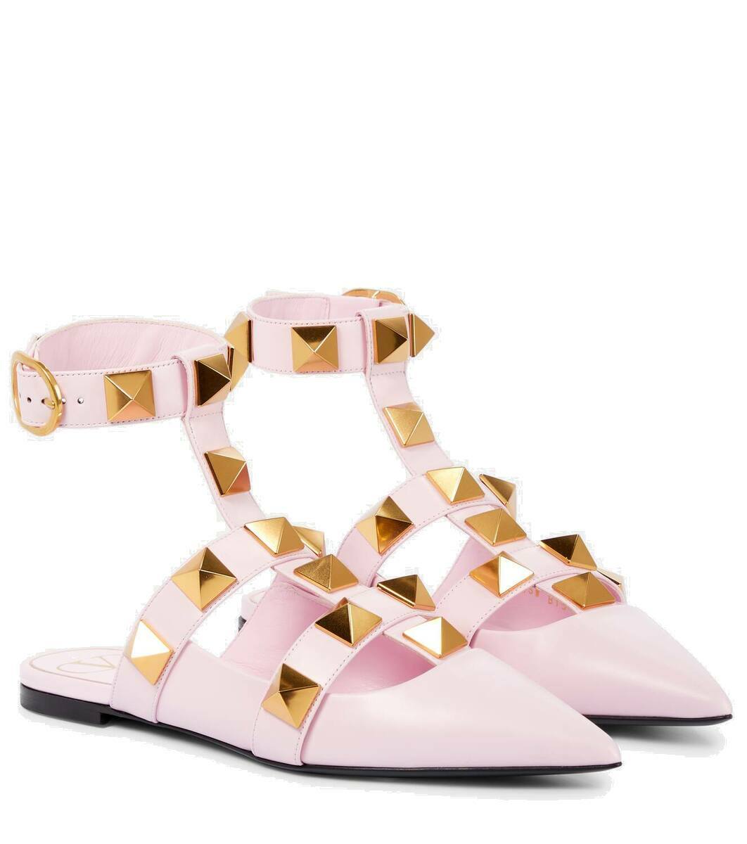 【VALENTINO GARAVANI】 ROMAN STUD FLAT BALLERINAS Valentino Garavani Roman Stud Ankle-Cuff Ballerina Flats
