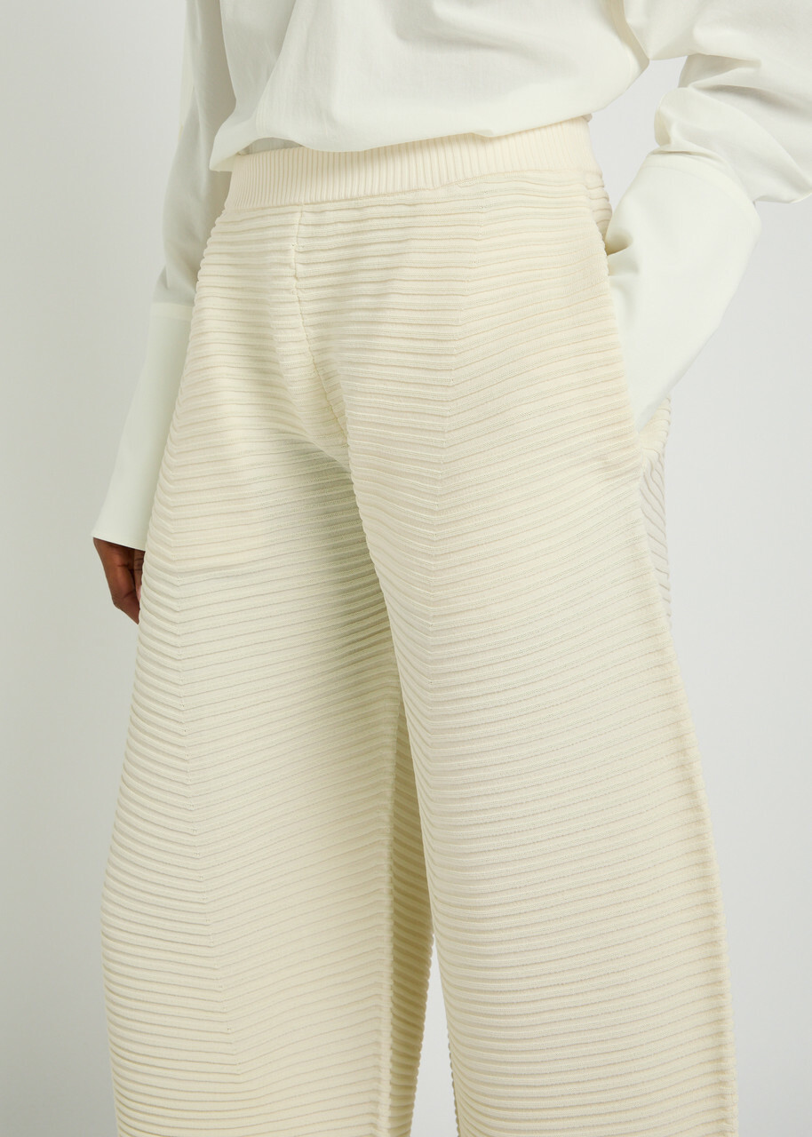 Issey Miyake Corrugated Cropped Ribbed-knit Trousers Off White
