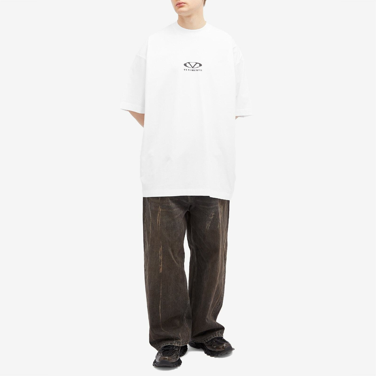 Tシャツ・カットソー VETEMENTS 'Oval Logo' T-shirt VETEMENTS oval Logo T-shirt Vetements