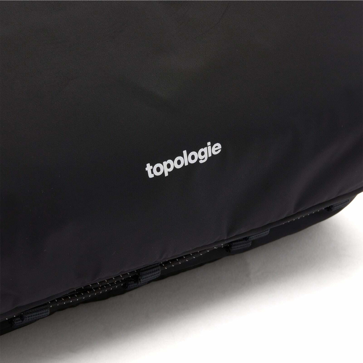 Topologie Bottle Sacoche Bag - Large in Black Tech Sateen