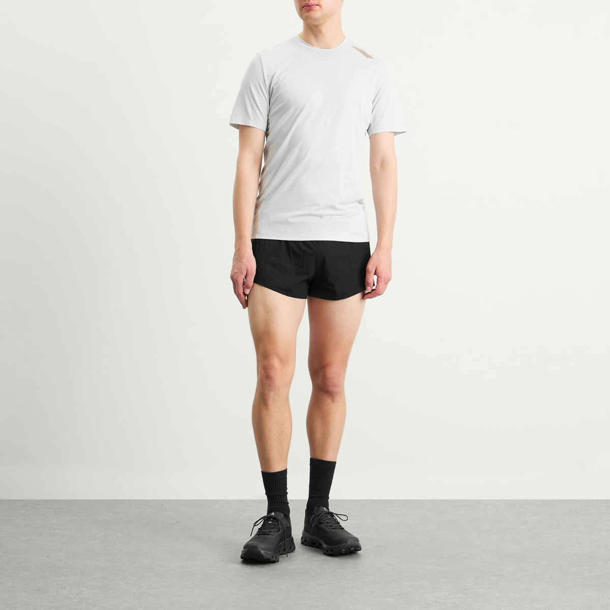 SOAR Men's Men's Split Shorts in Black