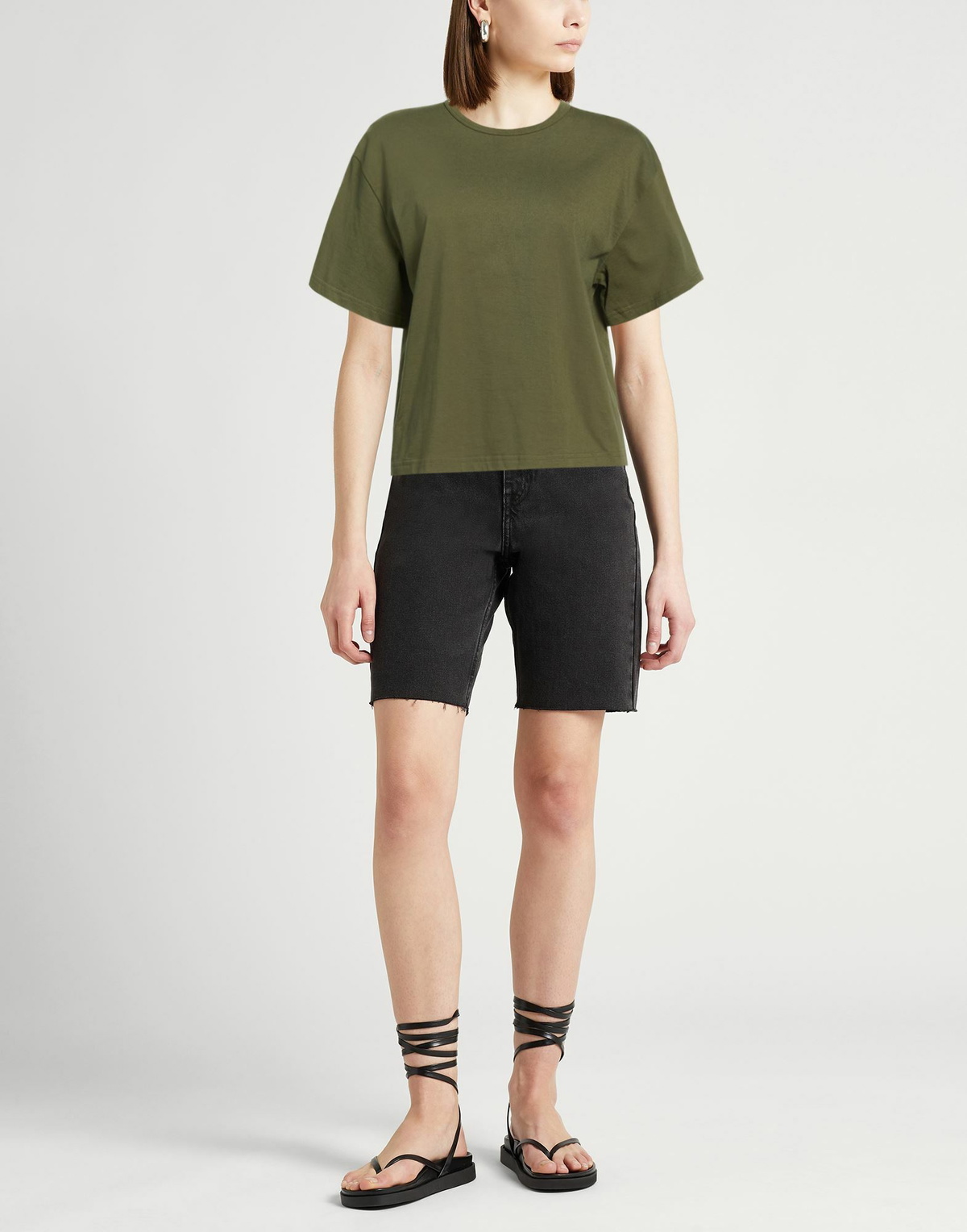 Matteau Womens T-shirt Military in Green