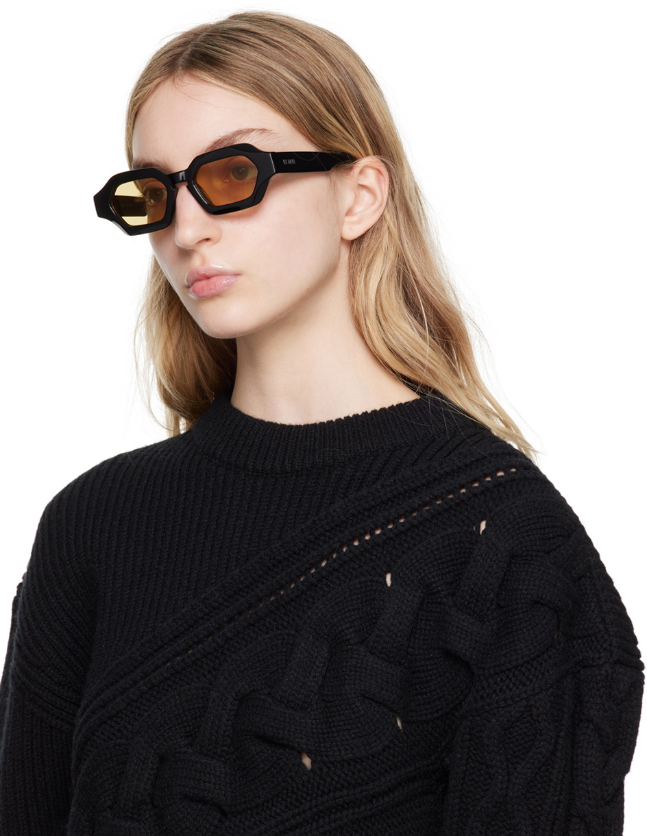 MCQ Black  display picture 2