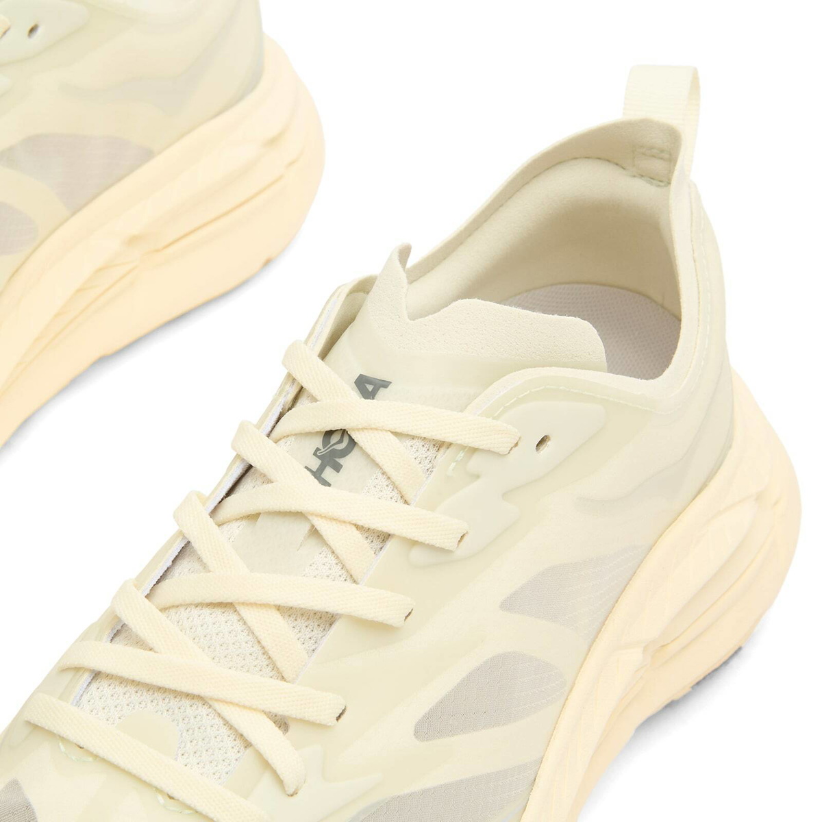HOKA ONE ONE U Mafate Speed 4 Lite Sneaker in Truffle Salt/Vintage Yellow