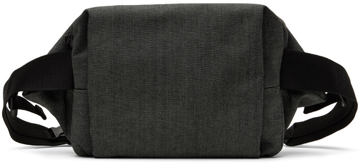 Photo: Côte&Ciel Gray Isarau Small Pouch