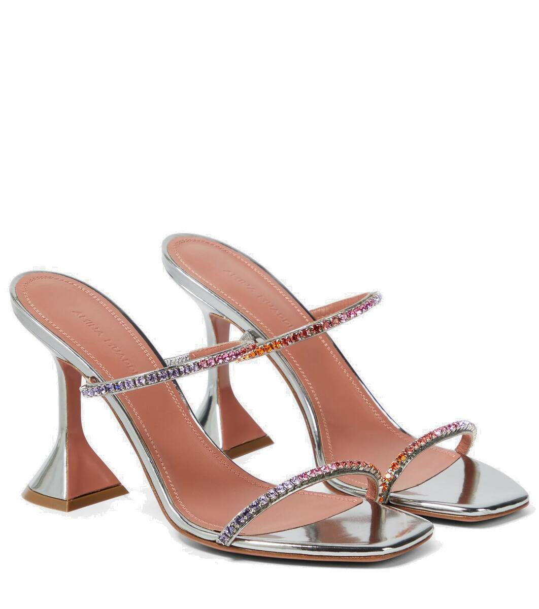 amina muaddi gilda sizing