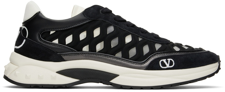 Photo: Valentino Garavani Black Ready Go Runner Low Sneakers