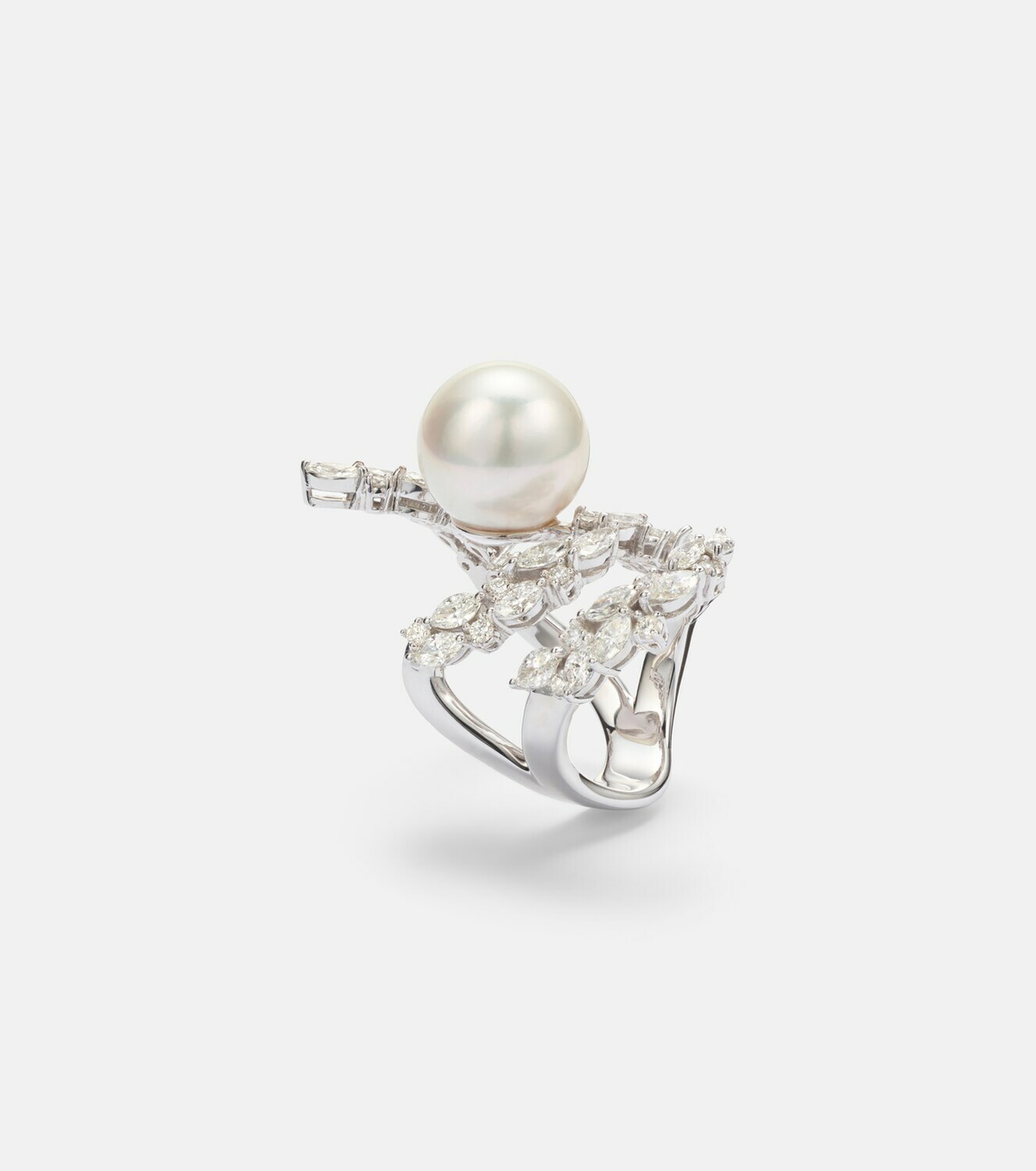 Yeprem Pearlescent 18kt white gold ring with freshwater pearl and diamonds