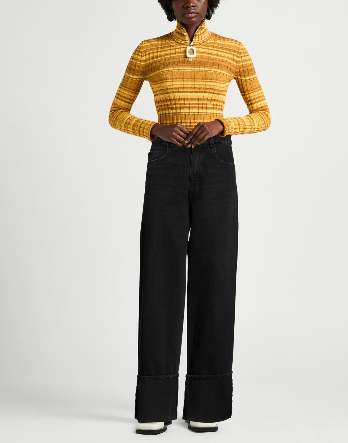 Icon Denim Womens Jeans in Black