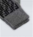 Fendi FF wool gloves
