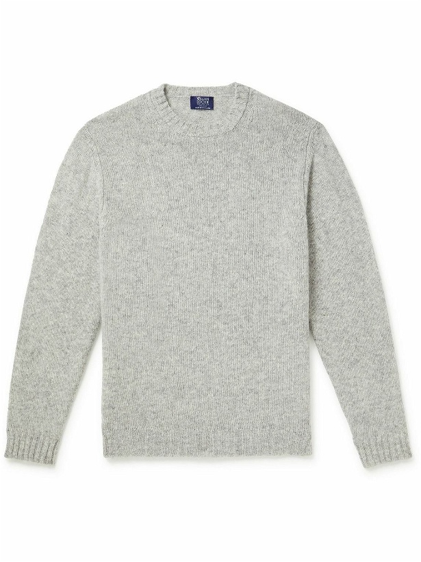 Photo: William Lockie - Shetland Wool Sweater - Gray