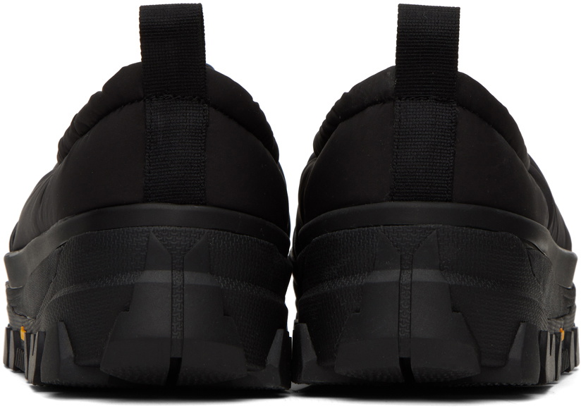 AMOMENTO Black Padded Platform Slippers