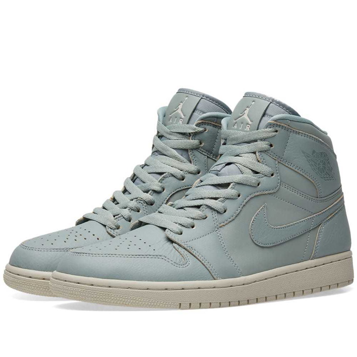 Photo: Air Jordan 1 Retro High Premium Green