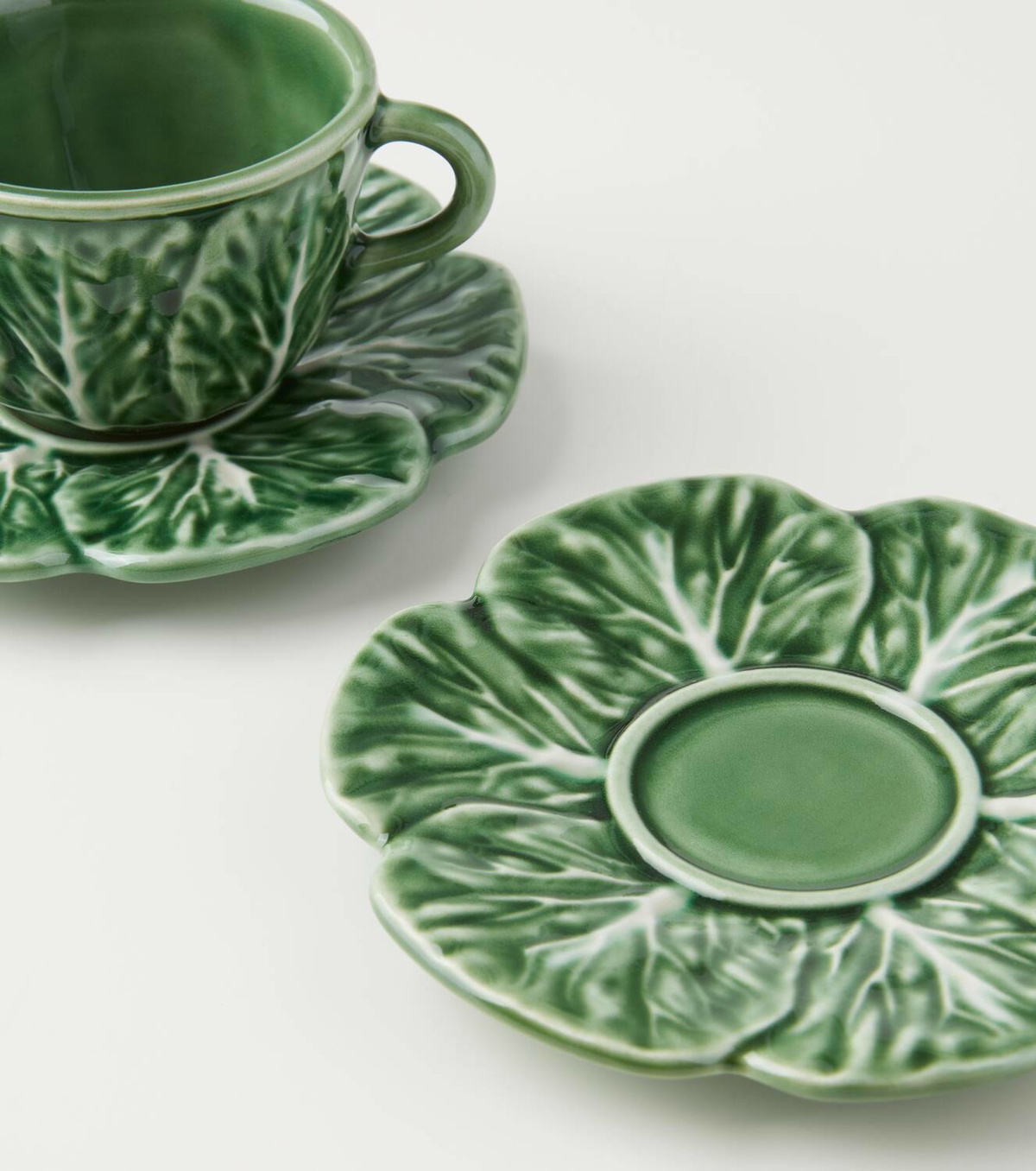 Bordallo Pinheiro Couve set of 4 espresso cups and saucers