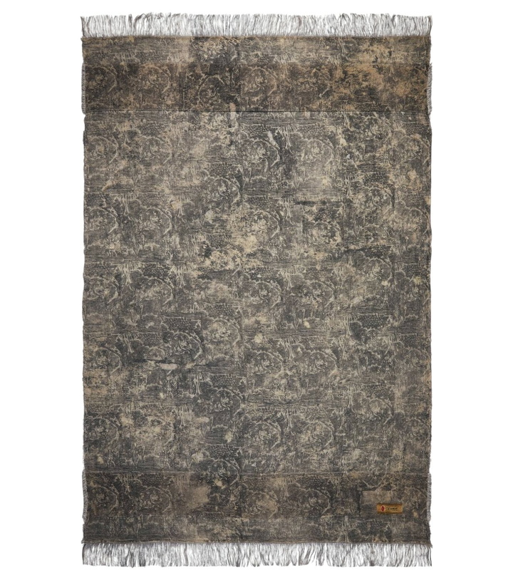 Photo: The House of Lyria Inule throw