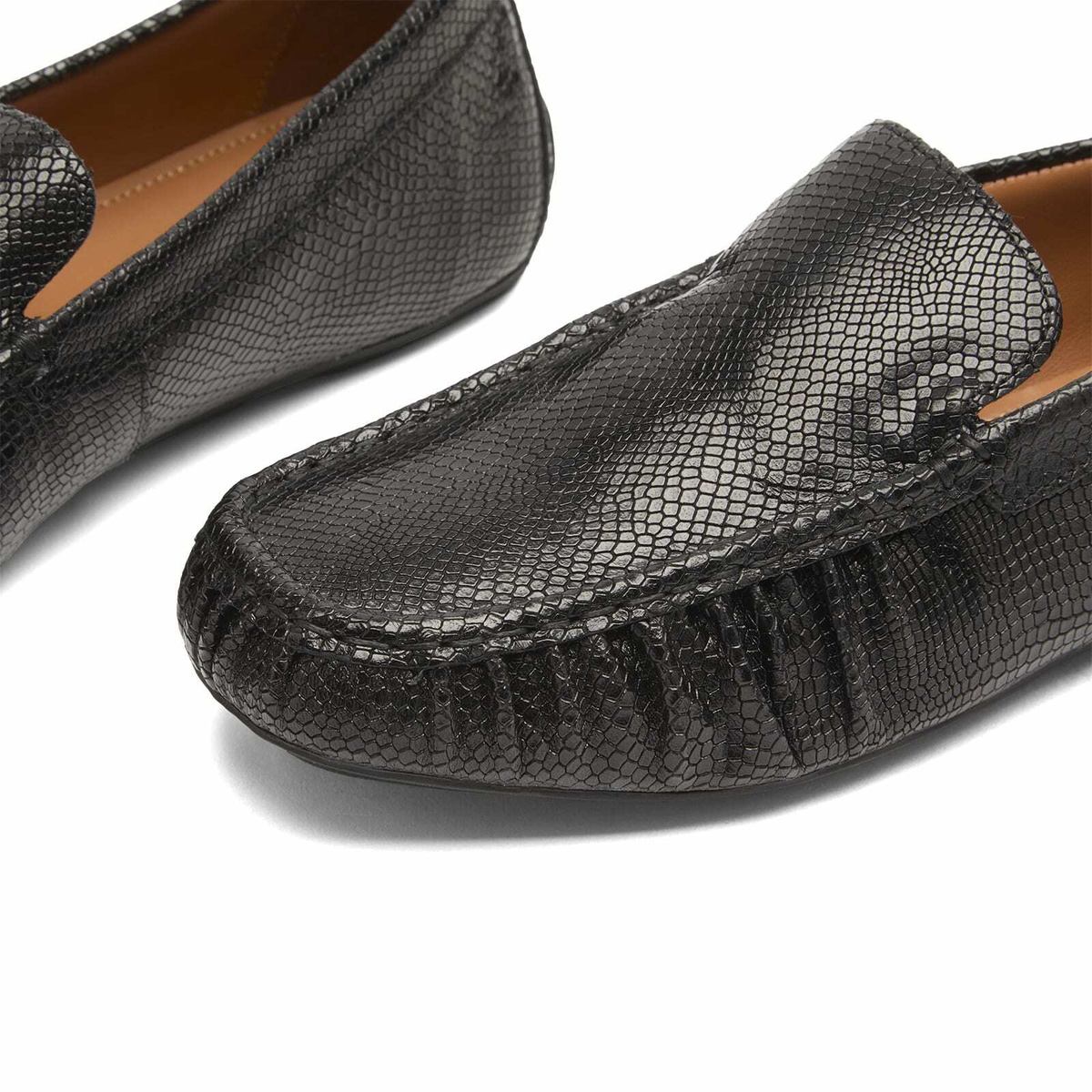 Vagabond Shoemakers Women's Mika Embossed Leather Boat Shoe in Black
