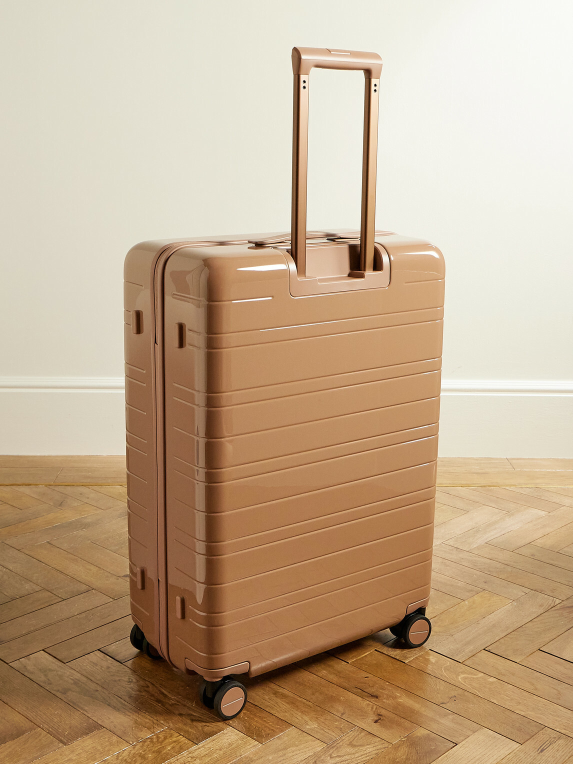 Horizn Studios - H7 Essential Hardshell Check-In Suitcase