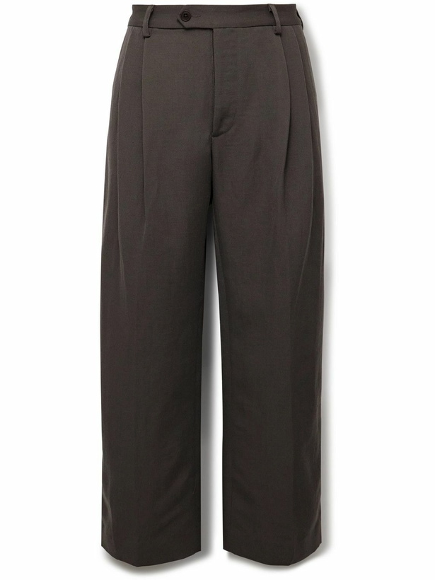 Photo: Small Talk - Wide-Leg Pleated Slub Linen and Wool-Blend Trousers - Brown